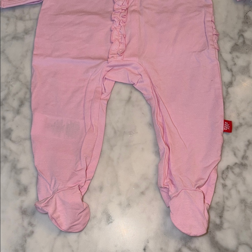 NWT Magnetic Me Modal Pink Ruffle Bermuda Breeze Footie 3/6M - Picture 4 of 6